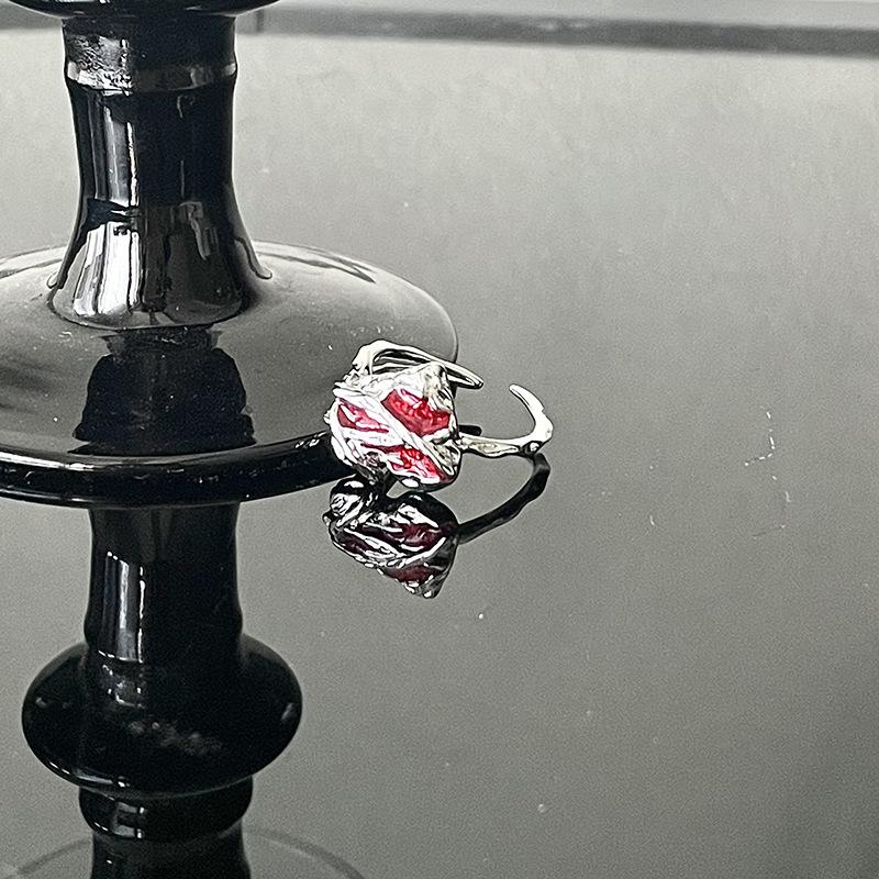 Niche Design Sense Personality Bracelet Red Enamel Jewelry High Sense Cold Wind French Open Bracelet Women
Niche Design Sense Personality Bracelet Red Enamel Jewelry High Sense Cold Wind French Open Bracelet Women