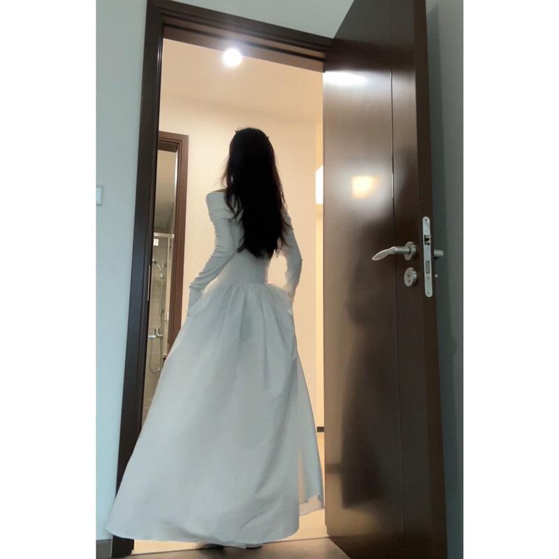French one-word shoulder long-sleeved white dress with a sense of texture, new early autumn temperament long dress XL білий
French one-word shoulder long-sleeved white dress with a sense of texture, new early autumn temperament long dress XL білий