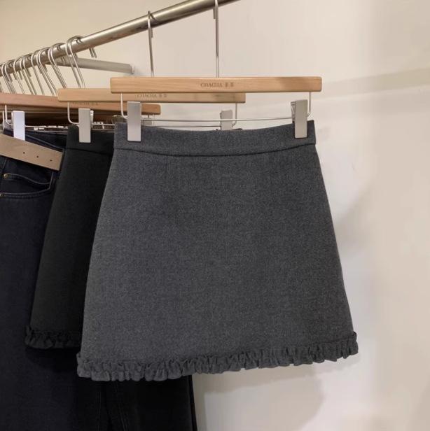 Plus Size High-Waist Slimming A-Line Woolen Pencil Skirt with Ruffle Edge for Women - Fall 2026 Collection L
Plus Size High-Waist Slimming A-Line Woolen Pencil Skirt with Ruffle Edge for Women - Fall 2026 Collection L