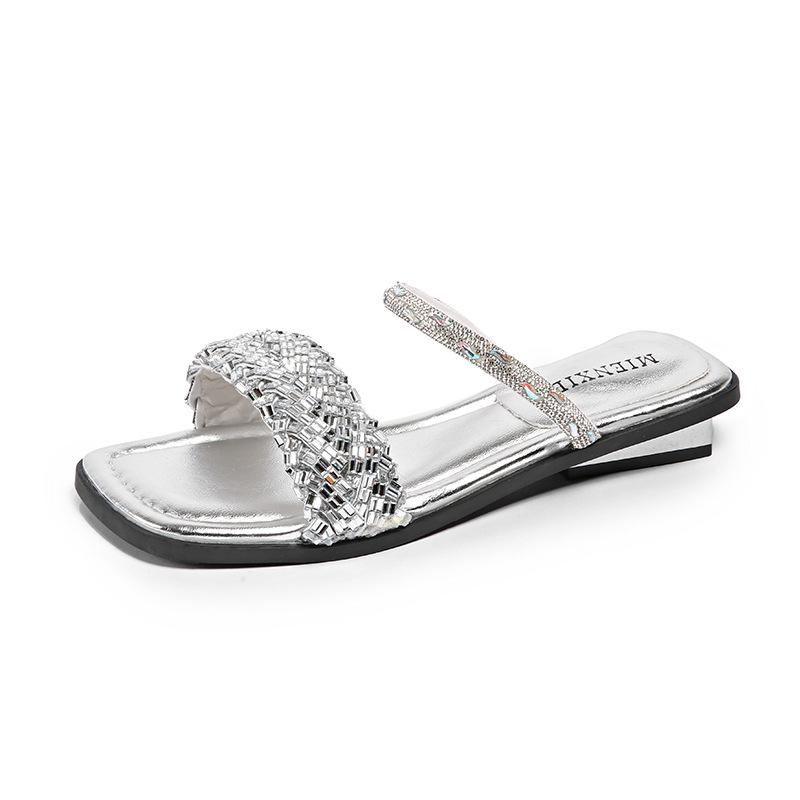 2025 new summer upgrade rhinestone light luxury full diamond fashion versatile explosion flat heel home beach one-word 35
2025 new summer upgrade rhinestone light luxury full diamond fashion versatile explosion flat heel home beach one-word 35