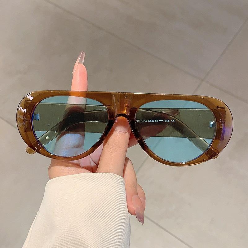 Luxury Celebrity Sunglasses For Women Men Designer Gradient Unisex Glasses Trendy Eyewear UV400 Protection
Luxury Celebrity Sunglasses For Women Men Designer Gradient Unisex Glasses Trendy Eyewear UV400 Protection