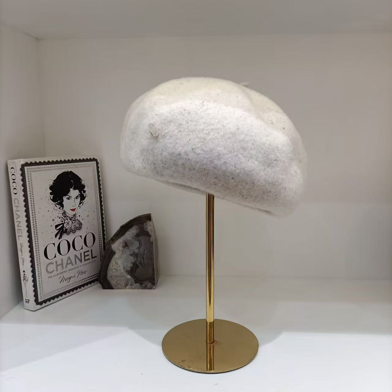 Japanese Retro Style Wool Beret Children S Autumn And Winter New Warm Painter Hat Showing Face Small Fashion Pumpkin Hat белый
Japanese Retro Style Wool Beret Children S Autumn And Winter New Warm Painter Hat Showing Face Small Fashion Pumpkin Hat белый