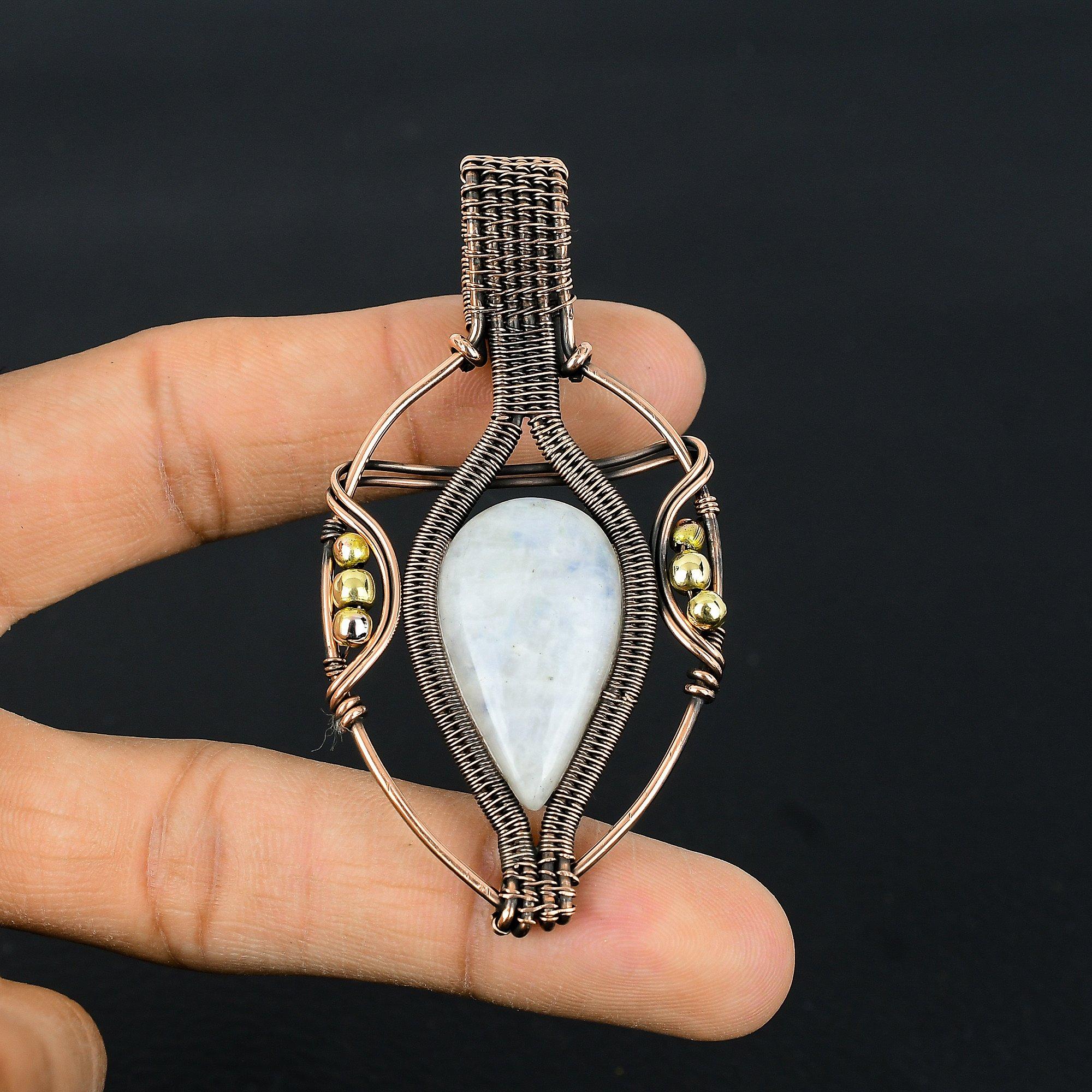 Кулон из лунного камня, обернутый медной проволокой 999 пробы, кулон из драгоценного камня ручной работы, подарок для мамы, антикварное украшение 2.55 Inches
Кулон из лунного камня, обернутый медной проволокой 999 пробы, кулон из драгоценного камня ручной работы, подарок для мамы, антикварное украшение 2.55 Inches