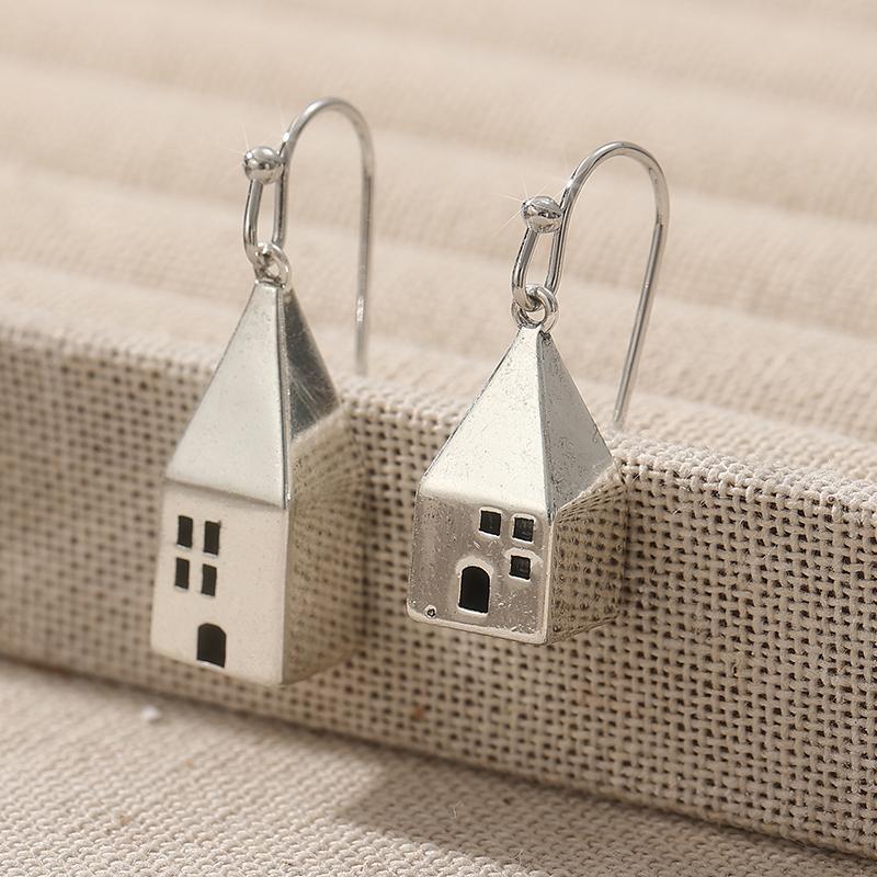 Bohemian Style Retro Copper Material, Hand-carved House-shaped Earrings for Women, Hooking Earrings
Bohemian Style Retro Copper Material, Hand-carved House-shaped Earrings for Women, Hooking Earrings