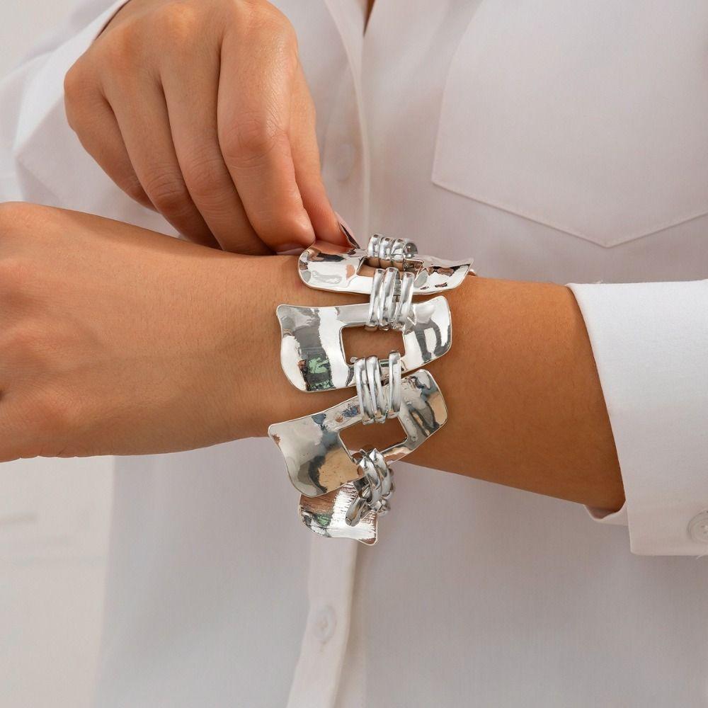 Exaggerated Punk Bracelet Creative Wide Bangles Fashion Hip Hop Bracelet Women Men срібний
Exaggerated Punk Bracelet Creative Wide Bangles Fashion Hip Hop Bracelet Women Men срібний