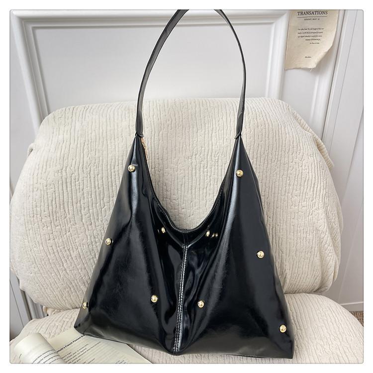 2026 New Studded Large Capacity Vintage Hobo Shoulder Bag Women Unique Casual Fashi Commuter Handbag чёрный
2026 New Studded Large Capacity Vintage Hobo Shoulder Bag Women Unique Casual Fashi Commuter Handbag чёрный