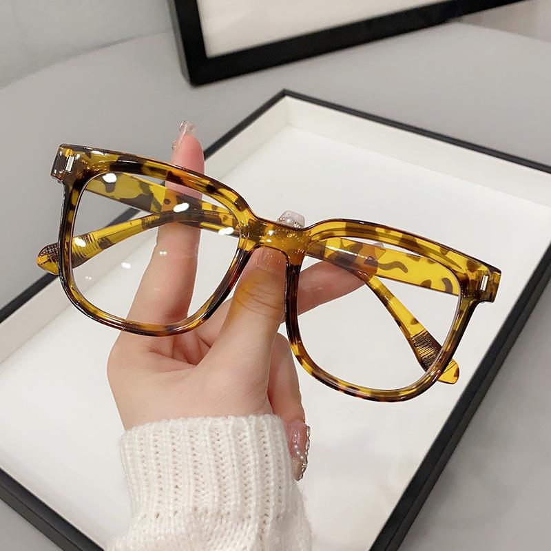 JYL TS Fashion Sunglasses Women UV Protection Street Shot CY5541 A-9330 светло красного охры
JYL TS Fashion Sunglasses Women UV Protection Street Shot CY5541 A-9330 светло красного охры