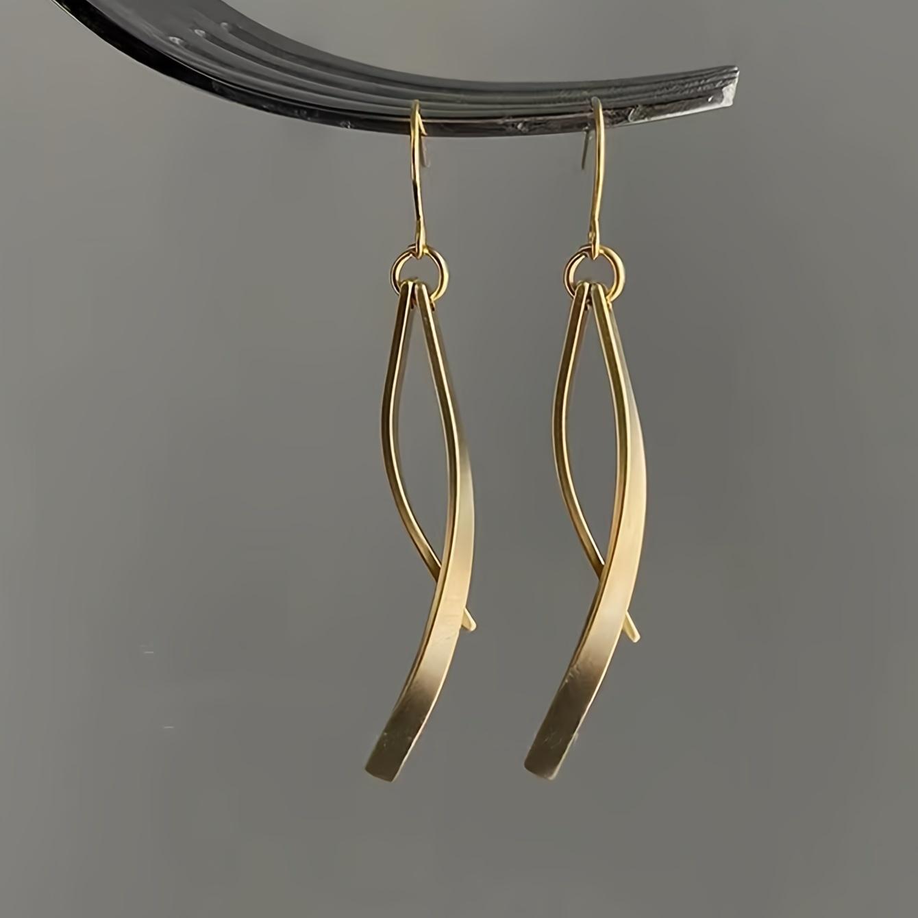 Golden Irregular Shape Dangle Earrings Elegant Simple Style Jewelry Trendy Female Earrings Perfect Decor For Beauties
Golden Irregular Shape Dangle Earrings Elegant Simple Style Jewelry Trendy Female Earrings Perfect Decor For Beauties