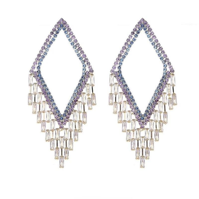 Роскошные модные длинные серьги-подвески с кристаллами и цирконами, геометрические серьги с индивидуальным стилем, свадебные серьги, ювелирные изделия, подвески multi
Роскошные модные длинные серьги-подвески с кристаллами и цирконами, геометрические серьги с индивидуальным стилем, свадебные серьги, ювелирные изделия, подвески multi