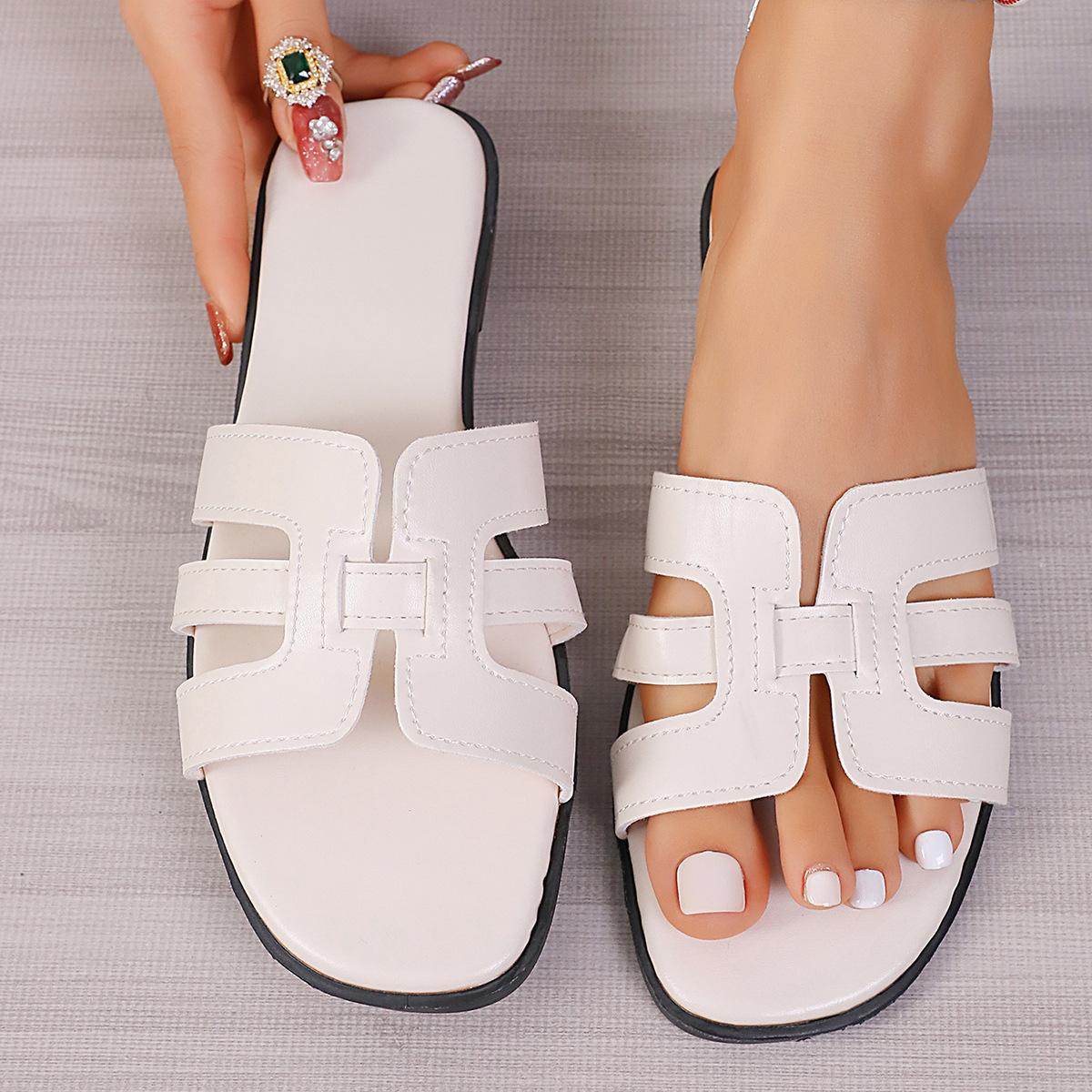 Foreign trade women s shoes large size slippers women s fashion flat-bottomed beach one-word drag versatile non-slip soft-soled sandals 35 белый
Foreign trade women s shoes large size slippers women s fashion flat-bottomed beach one-word drag versatile non-slip soft-soled sandals 35 белый