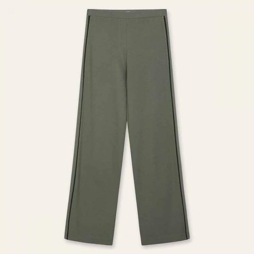 Oilily Patilo Pants Owis7pt012 (44/2XL)
Oilily Patilo Pants Owis7pt012 (44/2XL)