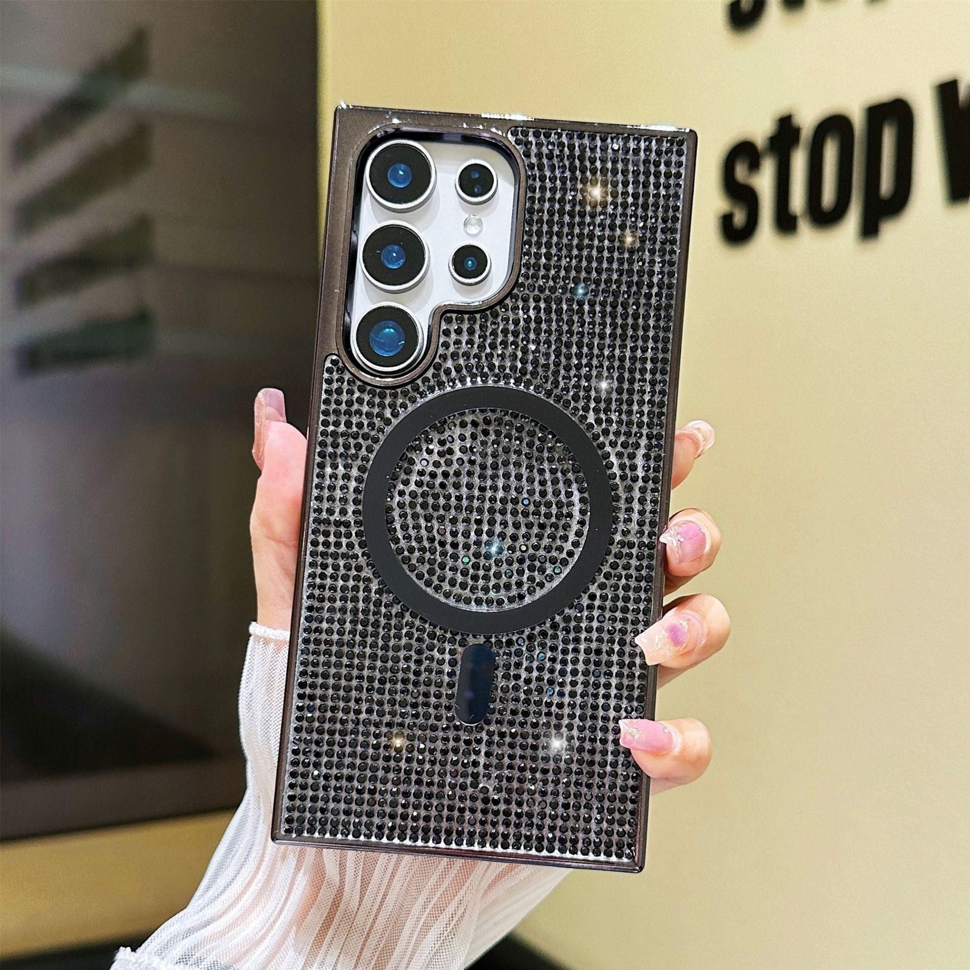Suitable for Samsung S24ultra Full Diamond Strong Magnetic Phone Case S23 Electroplated Thousand Diamond S24 Protective Case for Women S23 чорний
Suitable for Samsung S24ultra Full Diamond Strong Magnetic Phone Case S23 Electroplated Thousand Diamond S24 Protective Case for Women S23 чорний
