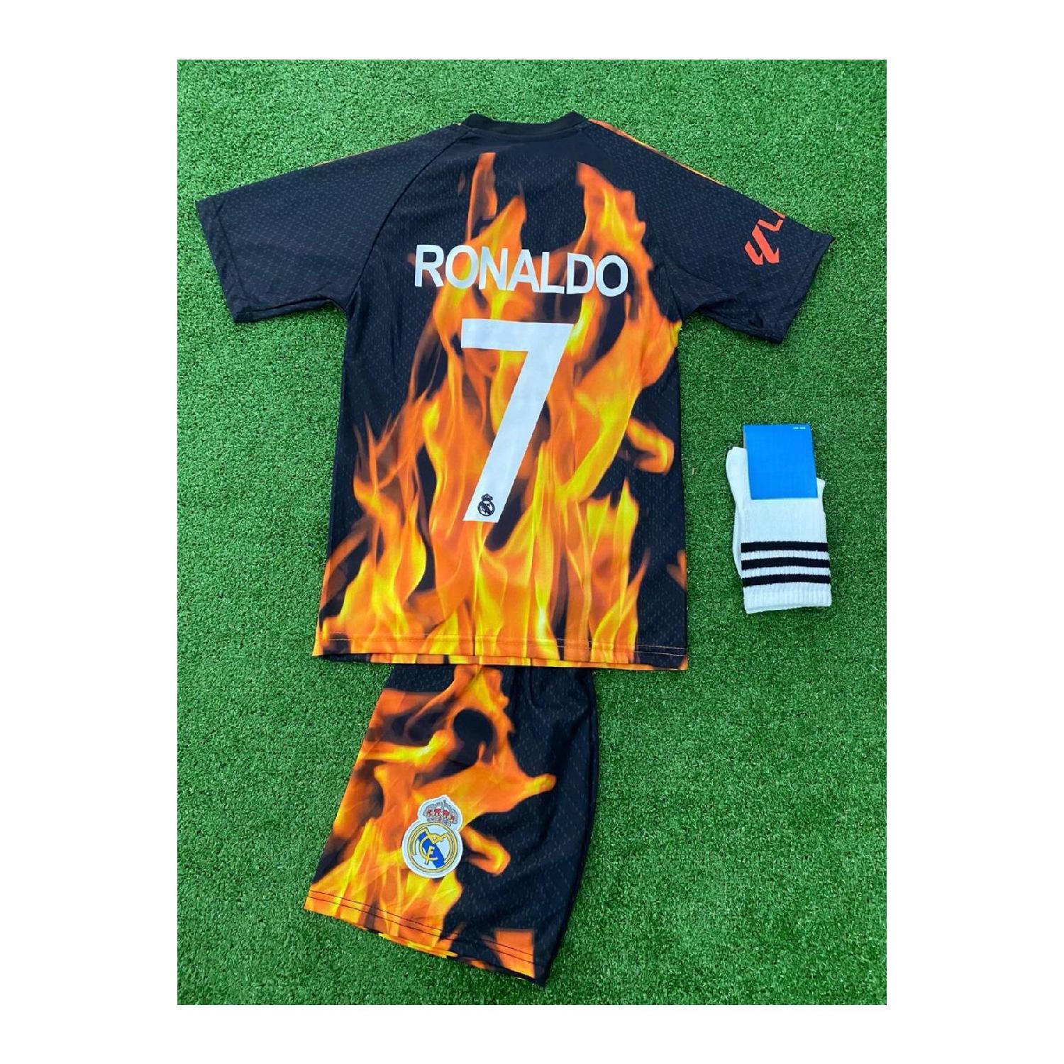 Комплект из 3 детских трикотажных изделий нового сезона Ronaldo Real Madrid Flaming Special Design
Комплект из 3 детских трикотажных изделий нового сезона Ronaldo Real Madrid Flaming Special Design