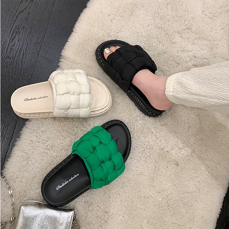 Genuine leather beach slippers 2025 summer woven stepping on shit feeling one-word sandals soft-soled platform bread slippers women s outer wear 40
Genuine leather beach slippers 2025 summer woven stepping on shit feeling one-word sandals soft-soled platform bread slippers women s outer wear 40