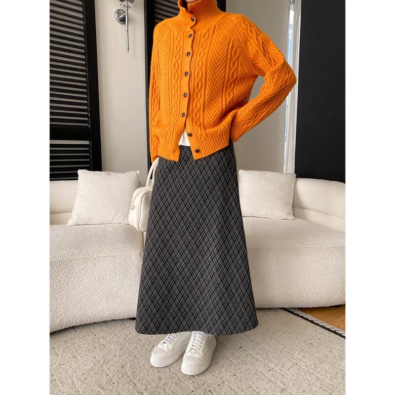 Sinan Retro British Plaid High-Waisted Velvet A-Line Skirt SN8476 Medium чорний
Sinan Retro British Plaid High-Waisted Velvet A-Line Skirt SN8476 Medium чорний