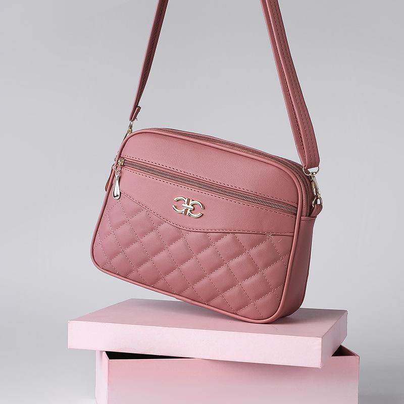 Женская сумка-мессенджер с вышитым ромбом, женская сумка среднего возраста для мам, модная многослойная сумка через плечо 26*18*7cm
Женская сумка-мессенджер с вышитым ромбом, женская сумка среднего возраста для мам, модная многослойная сумка через плечо 26*18*7cm