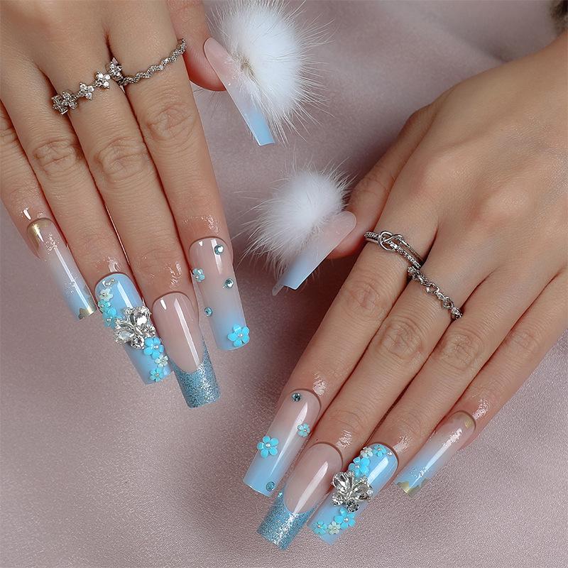 European and American 3D Butterfly Nail Art with Rhinestones and Handmade Flower Pompoms
European and American 3D Butterfly Nail Art with Rhinestones and Handmade Flower Pompoms