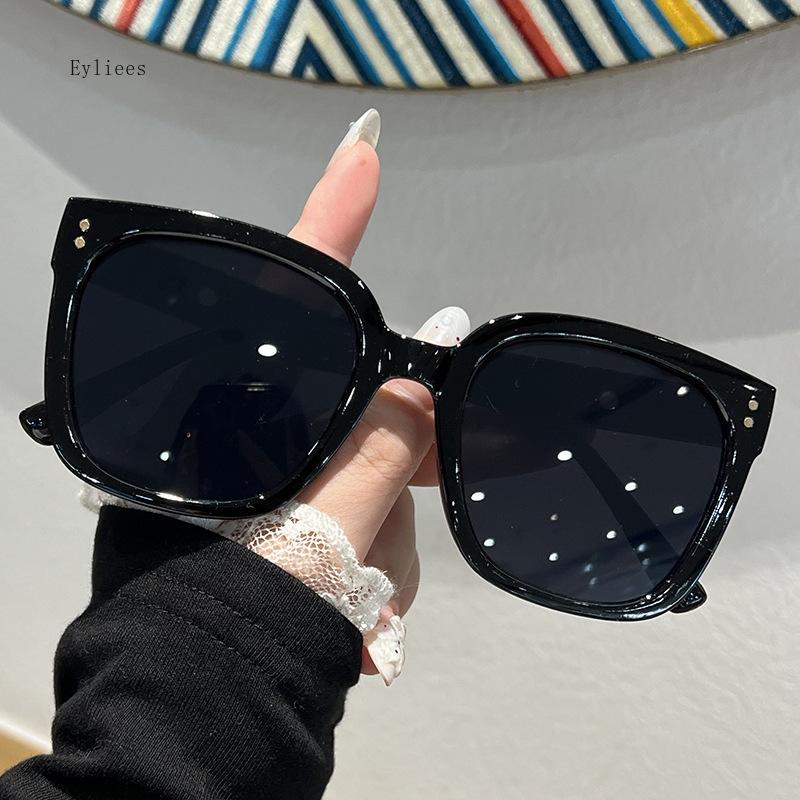Timeless Classic Vintage Retro Vintage Rectangular Square Sun Protection Glasses Women Adults Extra Large Oversized Sunglass Men Adults Vintage
Timeless Classic Vintage Retro Vintage Rectangular Square Sun Protection Glasses Women Adults Extra Large Oversized Sunglass Men Adults Vintage