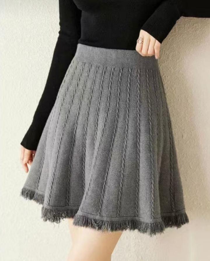 Petite Women s High Waist Wool Midi Skirt with Tassels - Autumn/Winter 2025 Collection One Size серый
Petite Women s High Waist Wool Midi Skirt with Tassels - Autumn/Winter 2025 Collection One Size серый