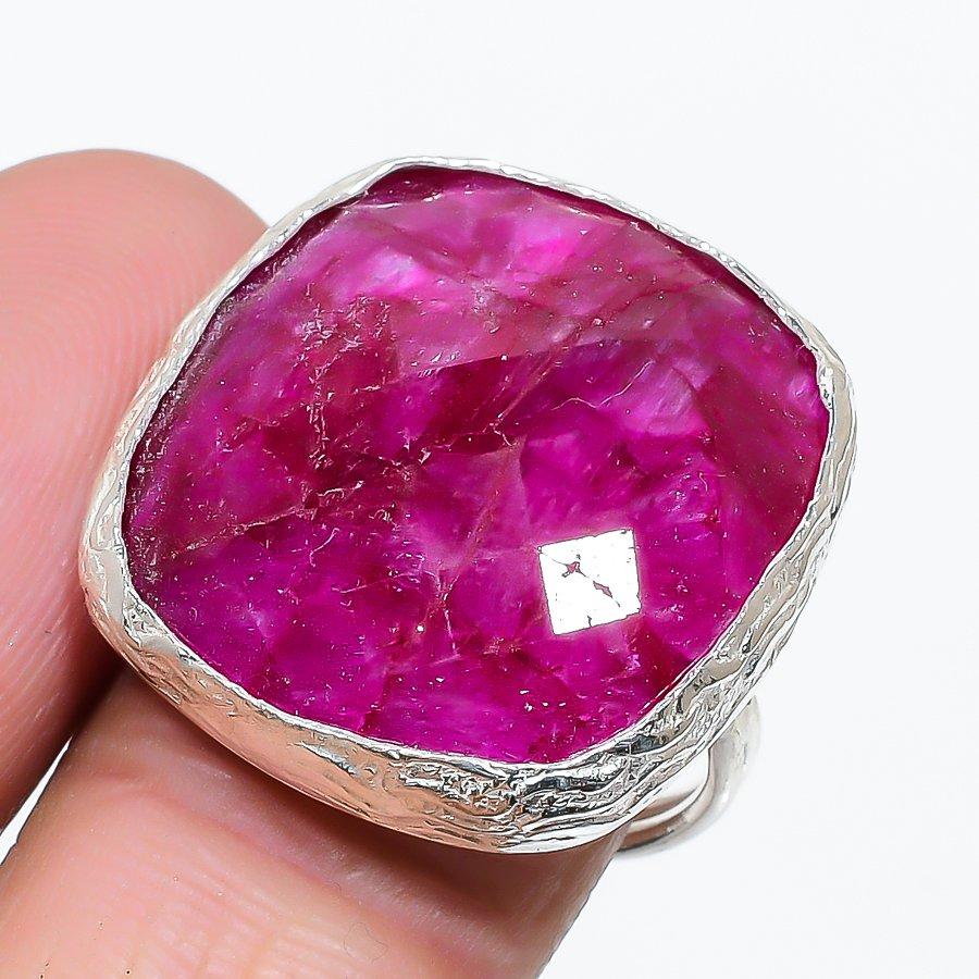 Red Jade Gemstone Handmade 925 Sterling Silver Jewelry Ring Size Adjustable GK-6305
Red Jade Gemstone Handmade 925 Sterling Silver Jewelry Ring Size Adjustable GK-6305