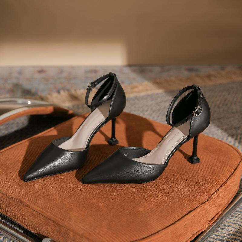 One-word belt hollow girl single shoes spring and autumn new high heels stiletto black women s single shoes 39
One-word belt hollow girl single shoes spring and autumn new high heels stiletto black women s single shoes 39