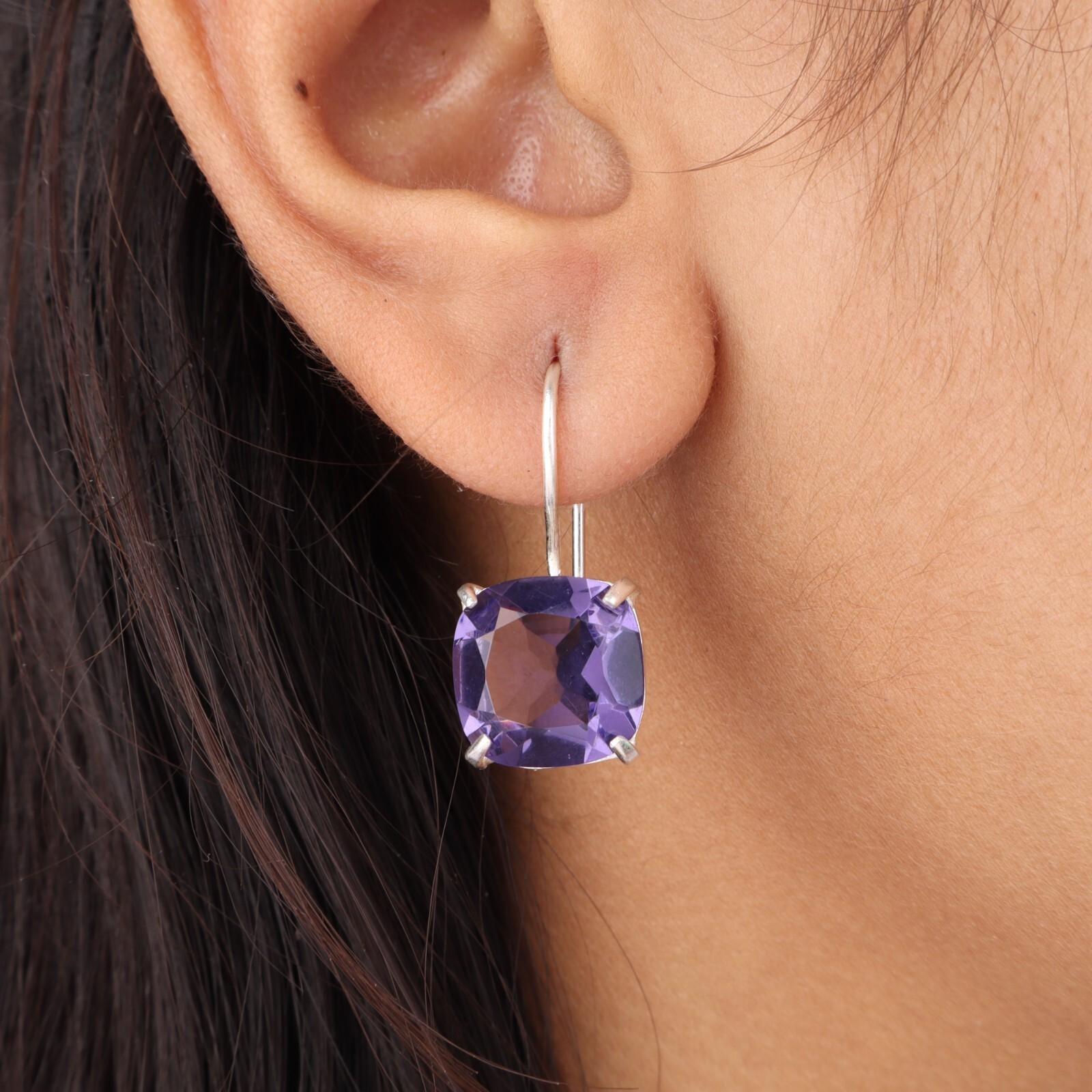 Iolite Gemstone 925 Sterling Silver Handmade Earrings 1 For Mother s Day Gift EE-172-11
Iolite Gemstone 925 Sterling Silver Handmade Earrings 1 For Mother s Day Gift EE-172-11