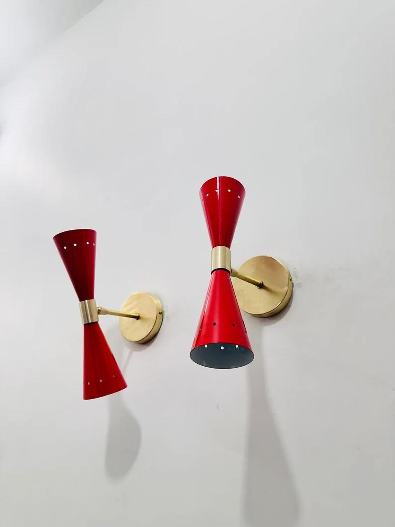 Mid Century Modern Brass Wall Sconce - Diabolo Italian Design - Vanity Lighting червоний
Mid Century Modern Brass Wall Sconce - Diabolo Italian Design - Vanity Lighting червоний