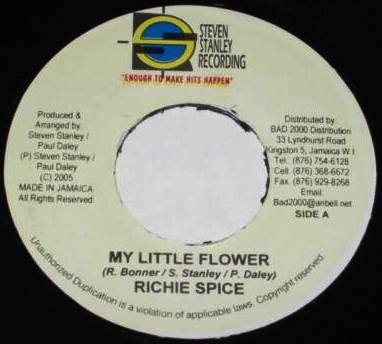 7inch Record RICHIE SPICE - My Little Flower NONE Steven Stanley 2005 Jamaica Reggae, Ska & Dub Used
7inch Record RICHIE SPICE - My Little Flower NONE Steven Stanley 2005 Jamaica Reggae, Ska & Dub Used