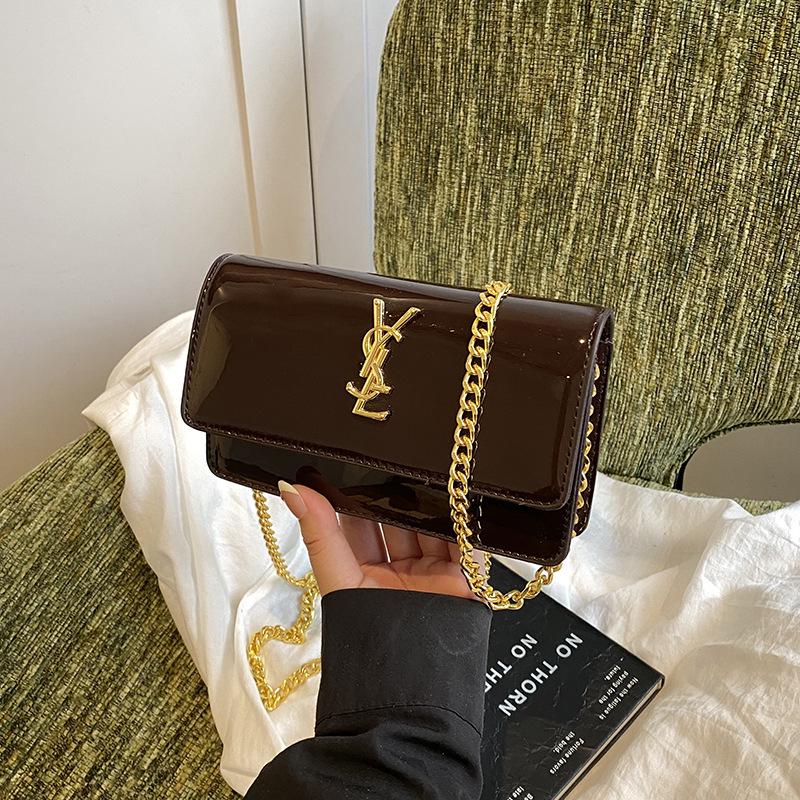 2025 Модна жіноча висококласна лакована шкіряна сумка кросбоді на ланцюжку кавовий
2025 Модна жіноча висококласна лакована шкіряна сумка кросбоді на ланцюжку кавовий
