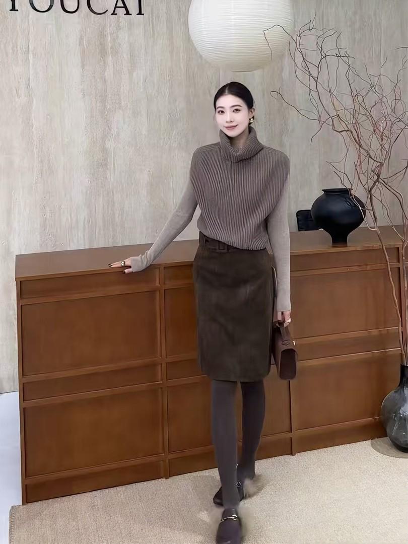 Retro Slim Fit Minimalist Suit Set with Long Sleeve Shirt, Vest, and High Waist Skirt - 2025 Winter Collection S
Retro Slim Fit Minimalist Suit Set with Long Sleeve Shirt, Vest, and High Waist Skirt - 2025 Winter Collection S