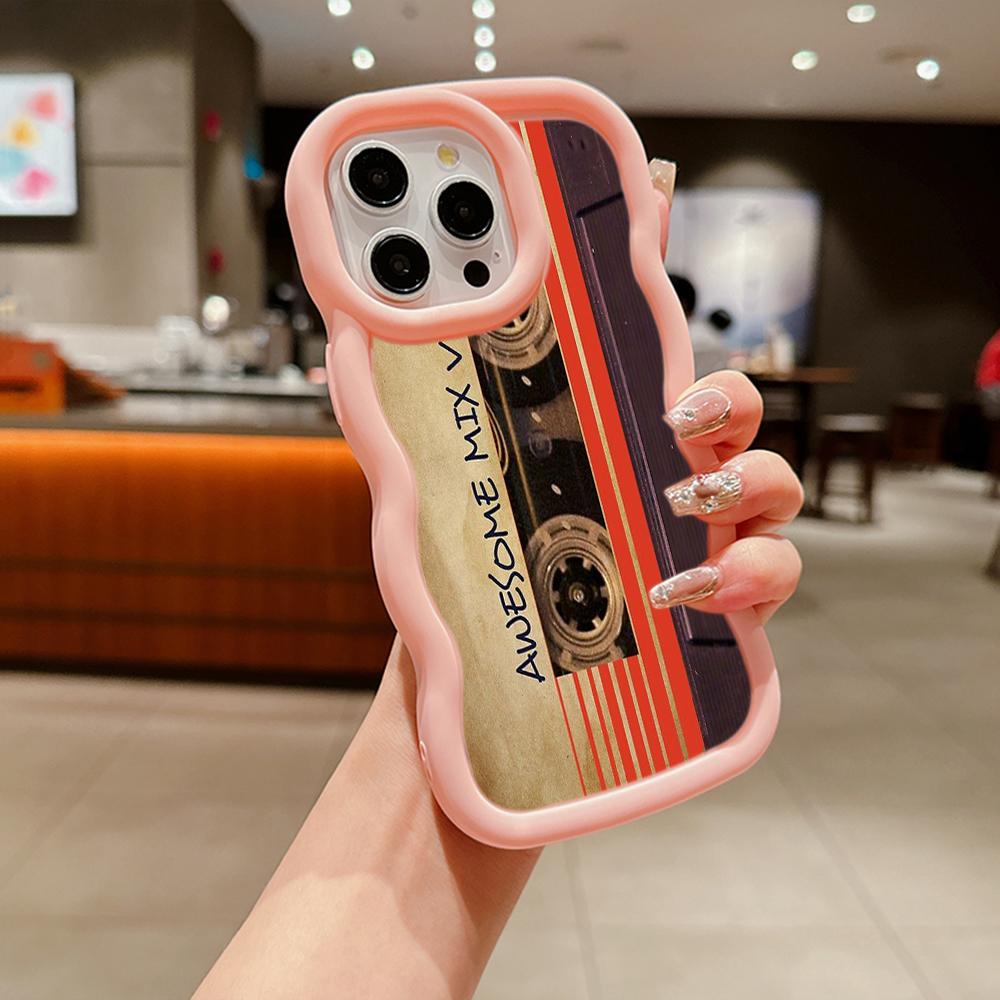 Мягкий чехол для телефона Macaron Big Wave для iPhone 11 12 13 14 15 Samsung A23 A24 A25 A54 A55 Xiaomi Redmi Note 13, чехол A19, оригинальная ретро-кассета с изображением арта itel P55 4G(itel A70)
Мягкий чехол для телефона Macaron Big Wave для iPhone 11 12 13 14 15 Samsung A23 A24 A25 A54 A55 Xiaomi Redmi Note 13, чехол A19, оригинальная ретро-кассета с изображением арта itel P55 4G(itel A70)