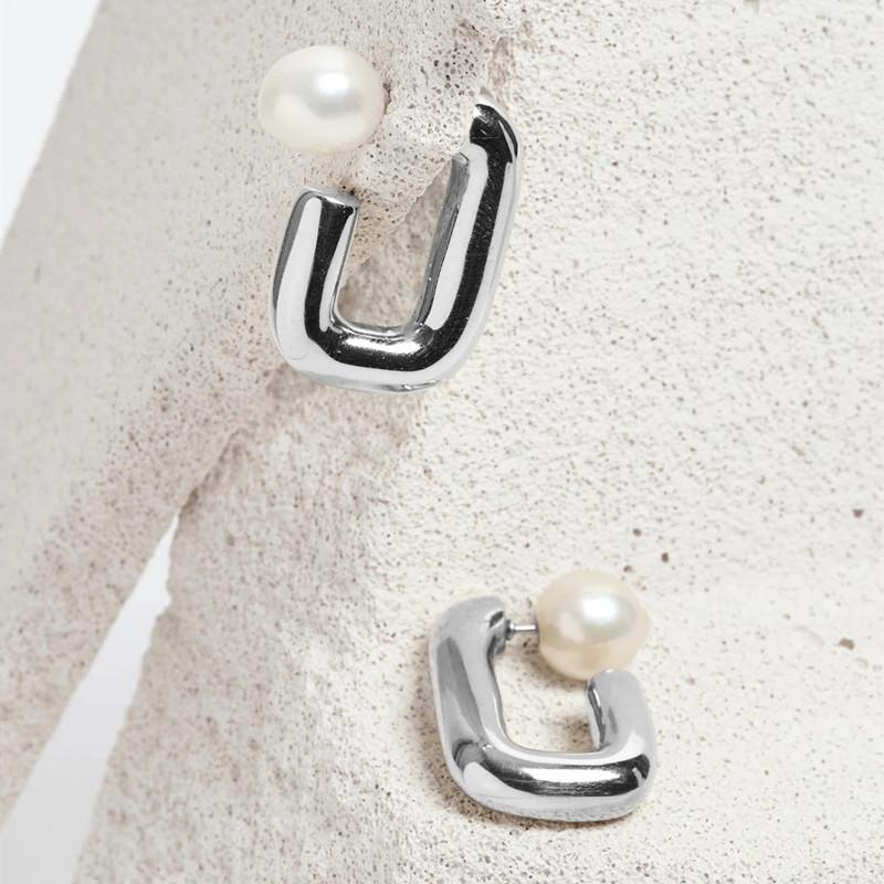 Brass Plated 18K Real Gold Geometric Inlaid Pearl Stud Earrings, Unique Personality, Simple Temperament Earrings Women
Brass Plated 18K Real Gold Geometric Inlaid Pearl Stud Earrings, Unique Personality, Simple Temperament Earrings Women
