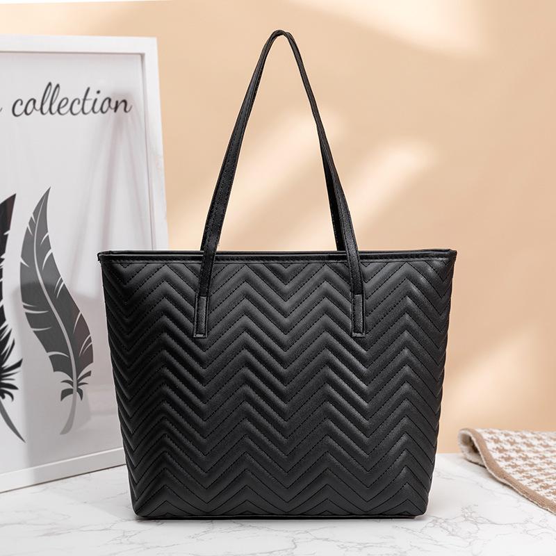 Элегантная сумка-тоут с вышивкой в виде водяной ряби: Модная, вместительная, однотонная сумка через плечо на молнии для женщин, 2025 30x10x29cm чёрный
Элегантная сумка-тоут с вышивкой в виде водяной ряби: Модная, вместительная, однотонная сумка через плечо на молнии для женщин, 2025 30x10x29cm чёрный