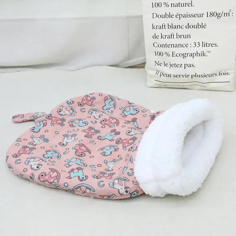 Warm Cat dog Sleeping Bag Soft Bed Comfortable Tunnel Nest Closed Pet House for Cats Lovely Cat Nest
Warm Cat dog Sleeping Bag Soft Bed Comfortable Tunnel Nest Closed Pet House for Cats Lovely Cat Nest