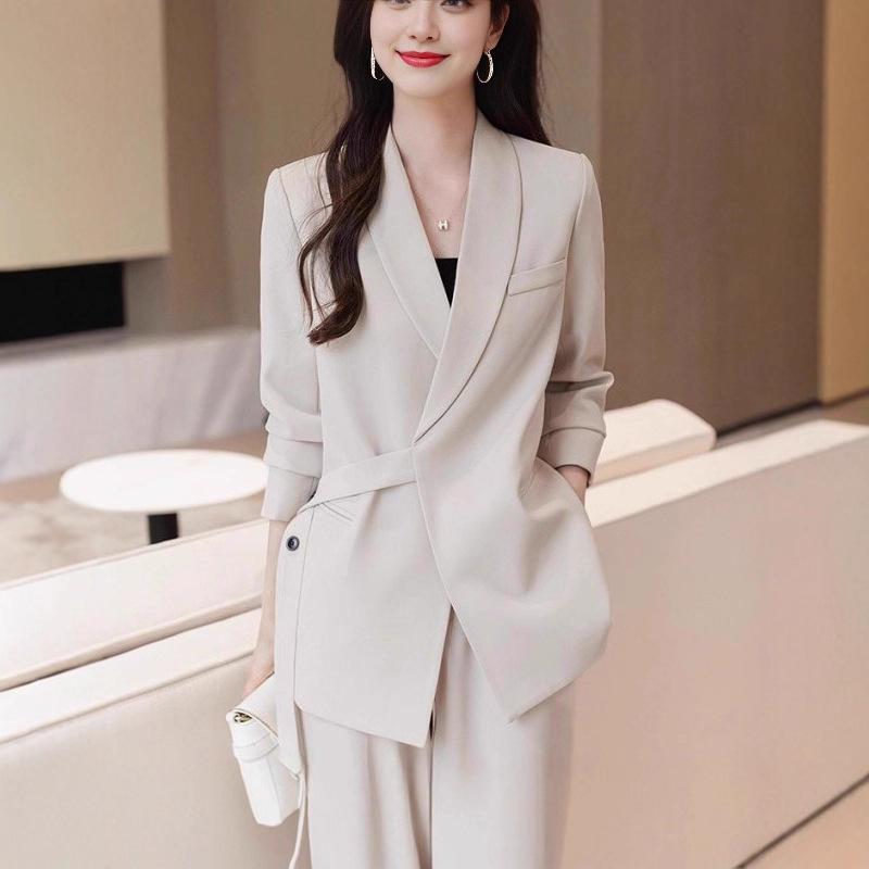 Plus Size Loose Wide-Leg Pants Two-Piece Suit for Spring and Autumn 3XL (for 150-165 jin)
Plus Size Loose Wide-Leg Pants Two-Piece Suit for Spring and Autumn 3XL (for 150-165 jin)