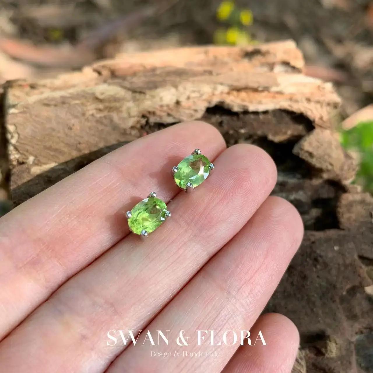 Natural Peridot 925 Sterling Silver Stud Earrings For Women Jewelry Gift Simple Peridot Jewelry Green 925 Sterling Silver
Natural Peridot 925 Sterling Silver Stud Earrings For Women Jewelry Gift Simple Peridot Jewelry Green 925 Sterling Silver