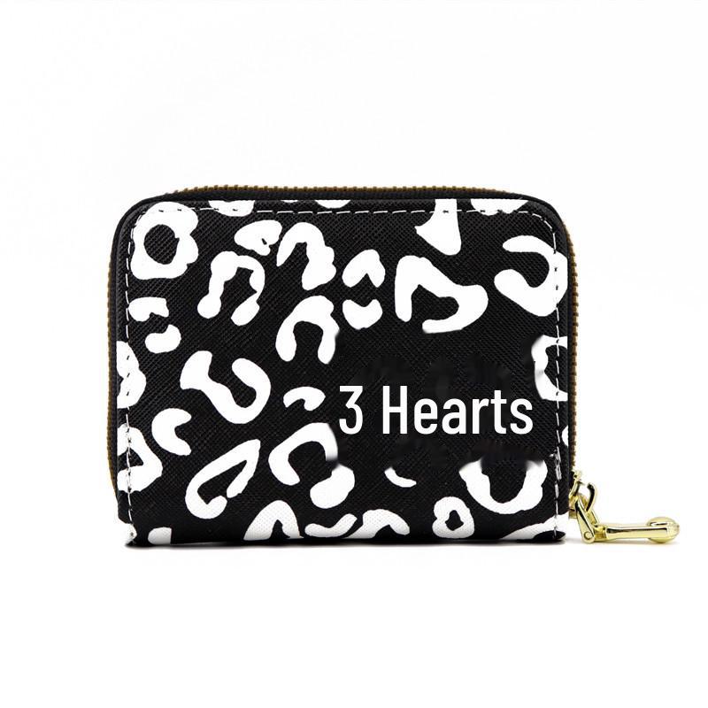 Женский леопардовый кошелек большой емкости на молнии в европейском и американском стиле и многофункциональный держатель для карт
Женский леопардовый кошелек большой емкости на молнии в европейском и американском стиле и многофункциональный держатель для карт