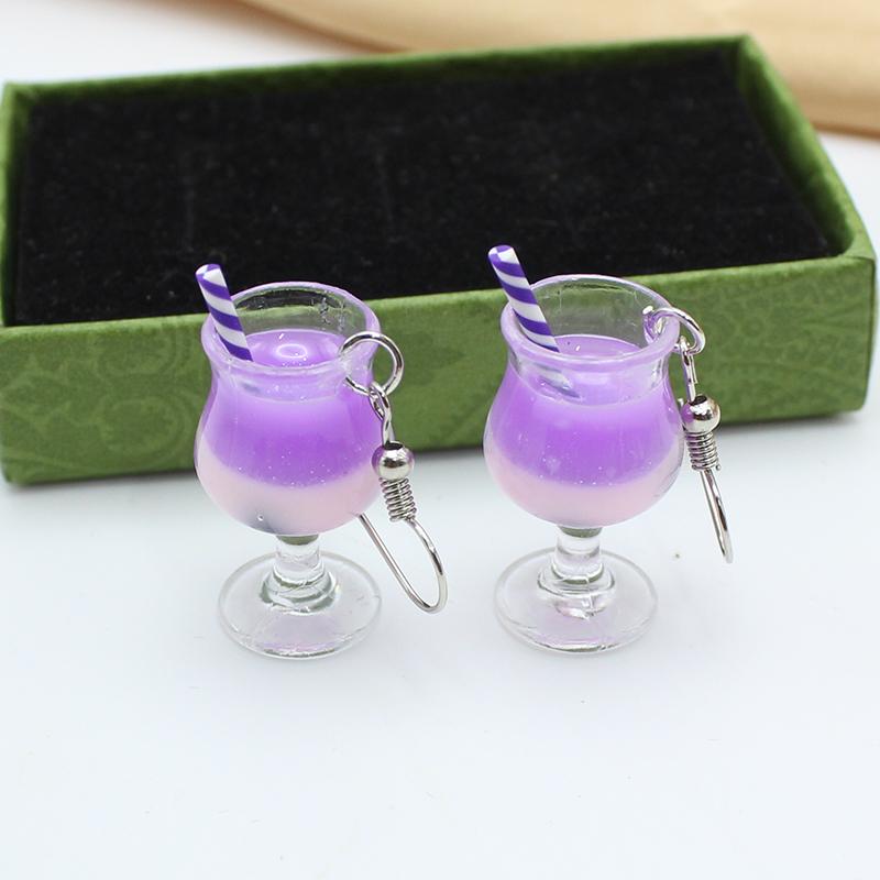 Creative Simulation Red Wine Goblets Makaron Double Color Beverage Cups Milk Tea Earrings Innovative Fashion Cute Accessories
Creative Simulation Red Wine Goblets Makaron Double Color Beverage Cups Milk Tea Earrings Innovative Fashion Cute Accessories