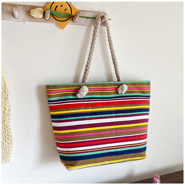 Women s 2025 Ethnic Crossbody Bag with Hemp Detail
Women s 2025 Ethnic Crossbody Bag with Hemp Detail