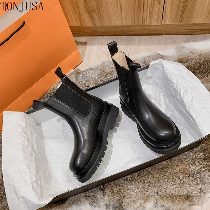 Женские ботинки Мартина Осень Зима Флис Британские Полусапожки на Платформе Челси Большой Размер Удобные Теплые 43 чёрный
Женские ботинки Мартина Осень Зима Флис Британские Полусапожки на Платформе Челси Большой Размер Удобные Теплые 43 чёрный