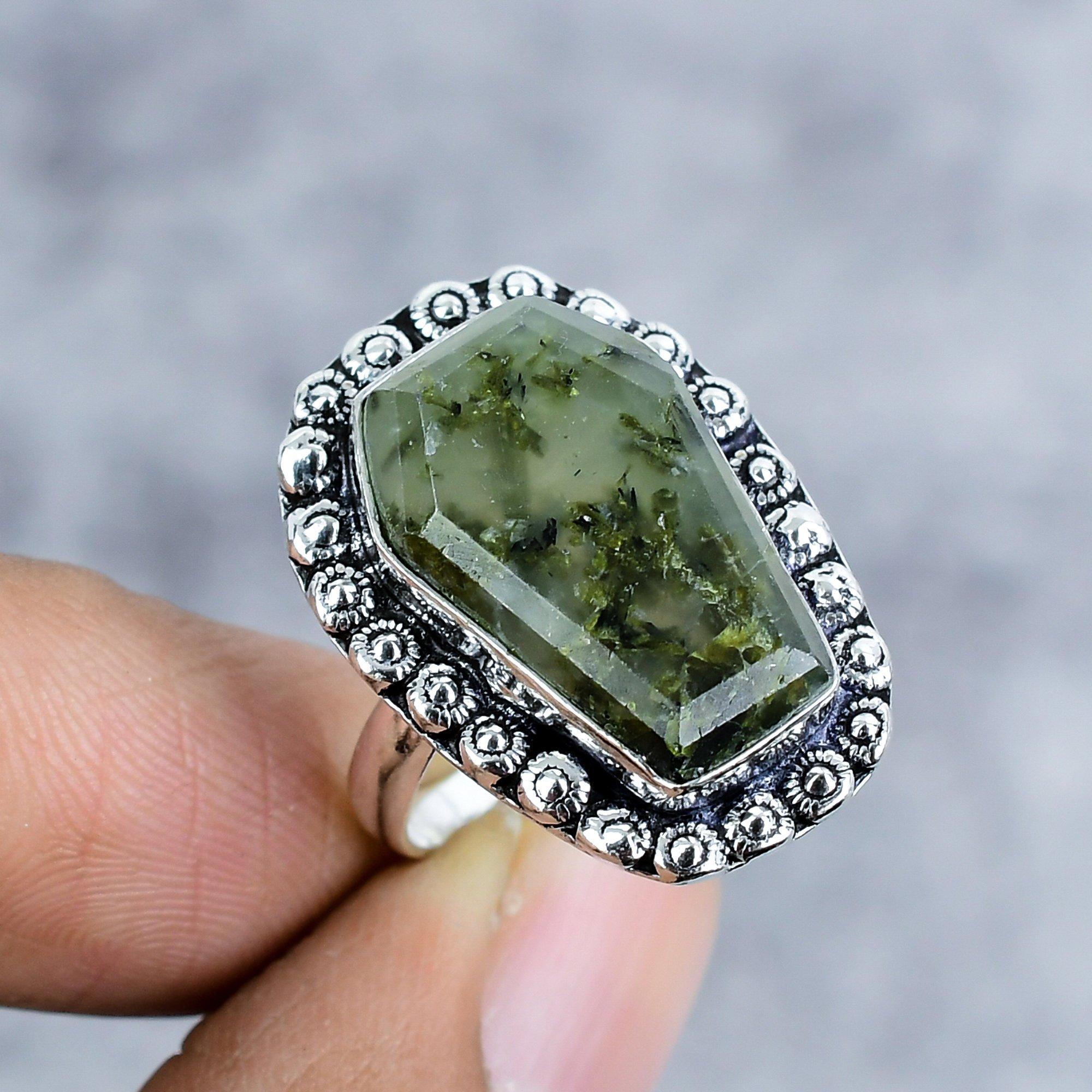 Prehnite Gemstone Handmade 925 Sterling Silver Jewelry Ring Size 7 M-2563
Prehnite Gemstone Handmade 925 Sterling Silver Jewelry Ring Size 7 M-2563