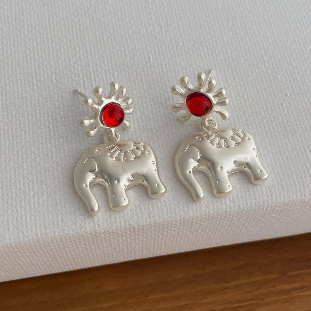 Novel Metal Elephant Red Acrylic Sunflower Statement Drop Earrings For Women Gold Silver Plated Alloy Jewelry
Novel Metal Elephant Red Acrylic Sunflower Statement Drop Earrings For Women Gold Silver Plated Alloy Jewelry