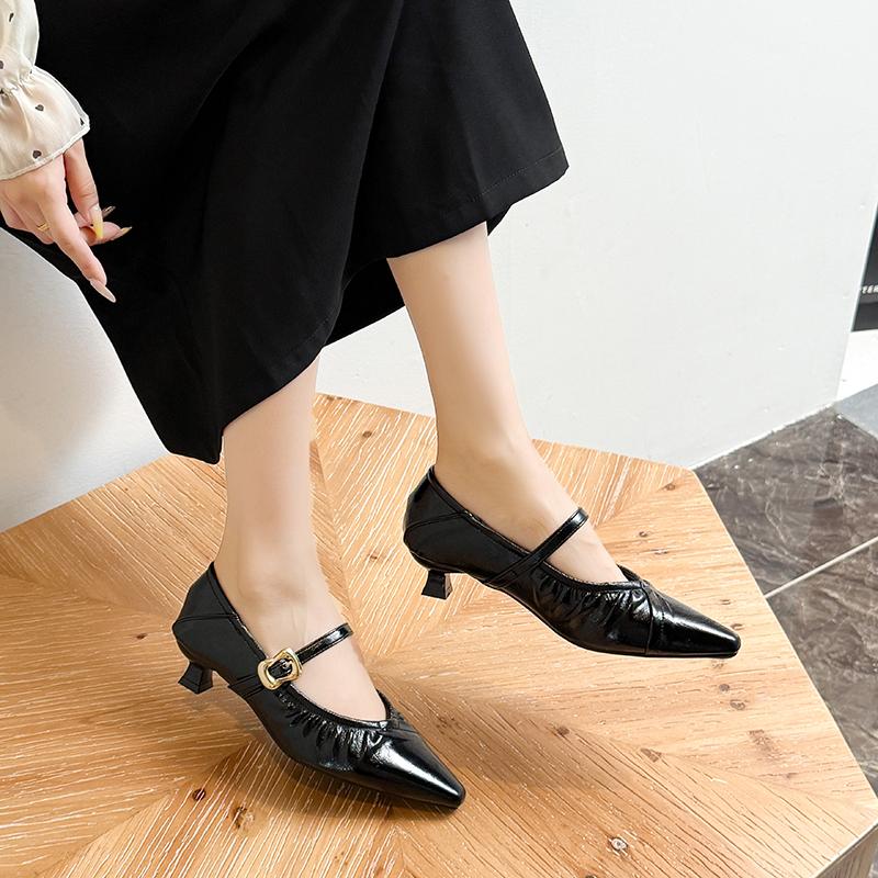 Fashion Women Heeled Sandals Sexy Pointed Toe Chunky Summer Shoes Trend Party High Heels Shoes New Brand Woman Pumps Zapatos 35 чёрный
Fashion Women Heeled Sandals Sexy Pointed Toe Chunky Summer Shoes Trend Party High Heels Shoes New Brand Woman Pumps Zapatos 35 чёрный