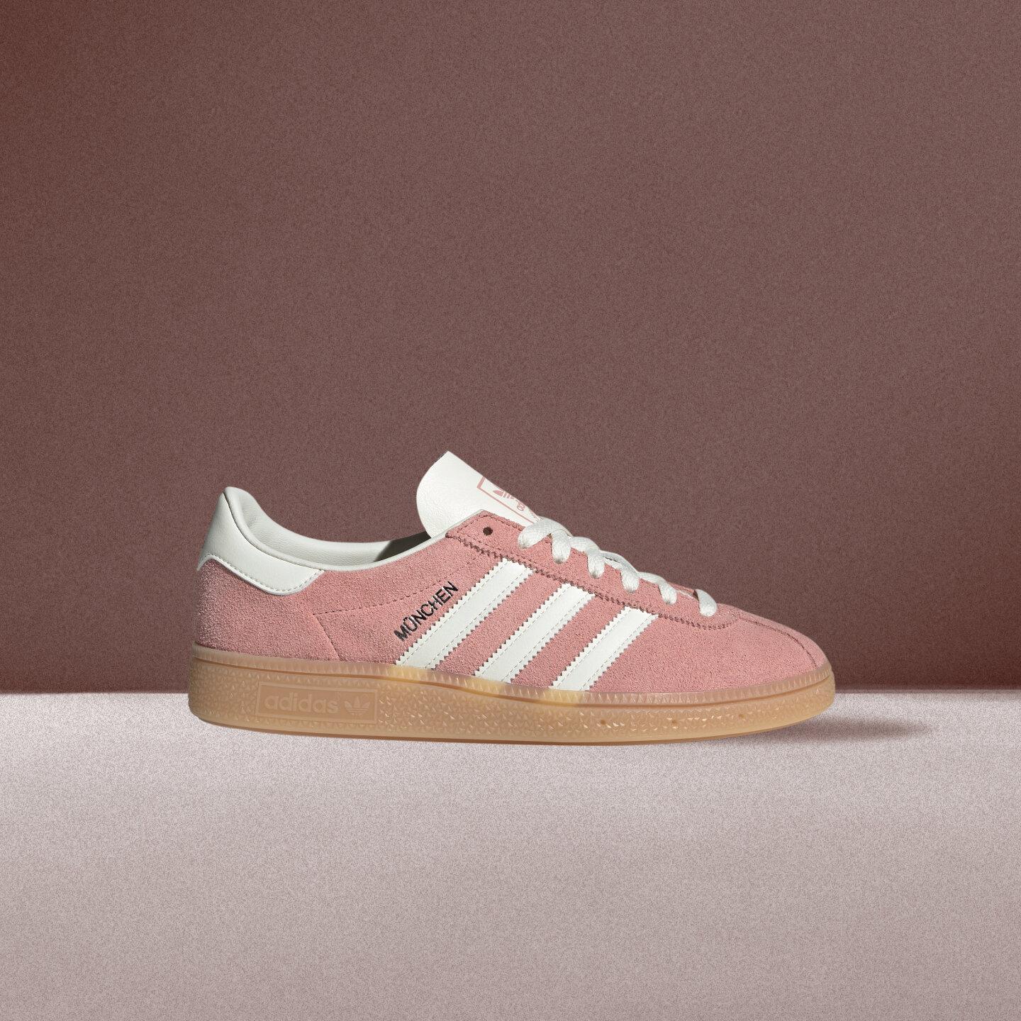 adidas Muenchen Wonder Mauve Off White Silver Metallic (Women s) 38.5
adidas Muenchen Wonder Mauve Off White Silver Metallic (Women s) 38.5