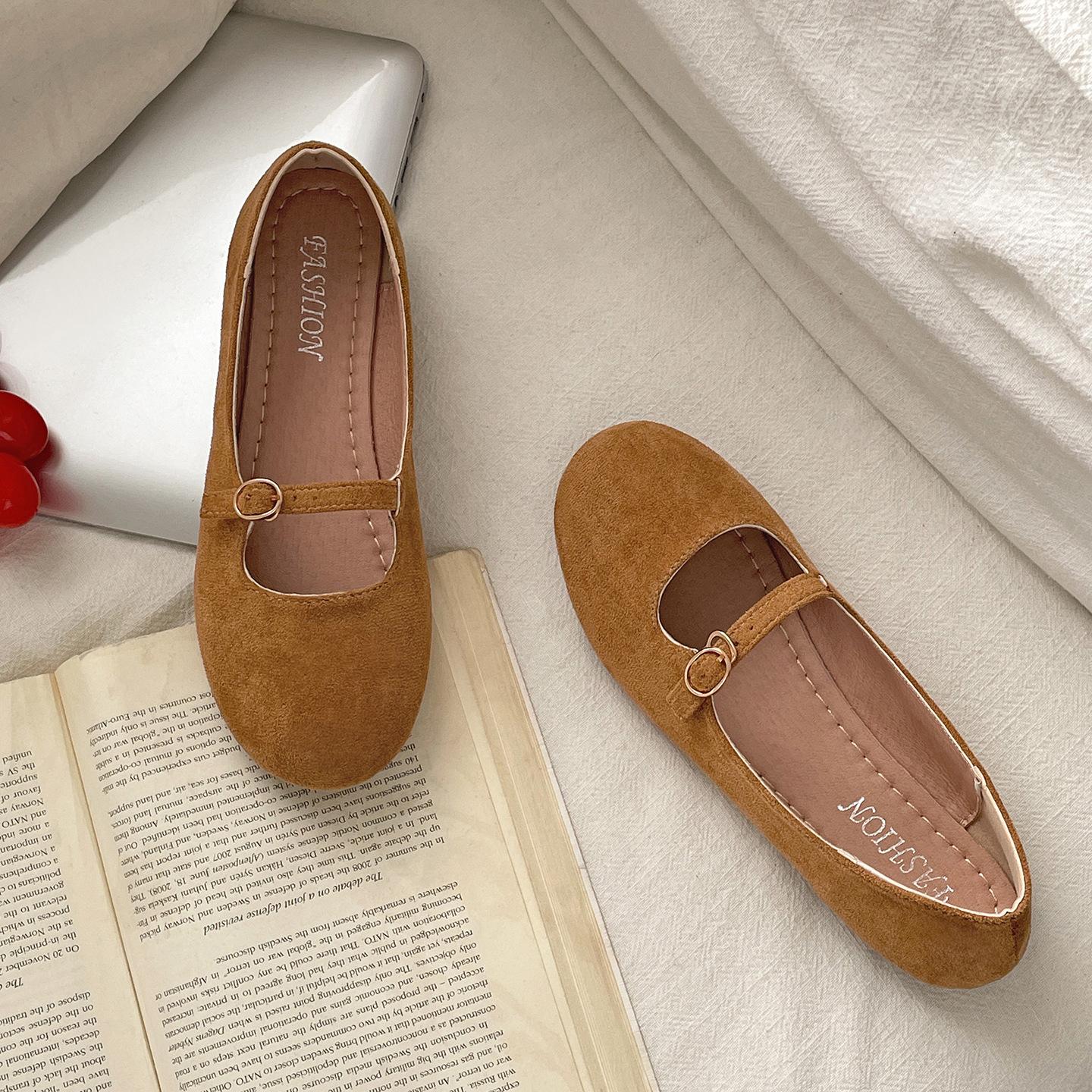 Туфли Мэри Джейн на плоской подошве для фанаток Queen, красные, в стиле ретро, с открытым носком, женские, лето 2025, новинка, универсальные, подходят к юбкам 39 коричневый
Туфли Мэри Джейн на плоской подошве для фанаток Queen, красные, в стиле ретро, с открытым носком, женские, лето 2025, новинка, универсальные, подходят к юбкам 39 коричневый