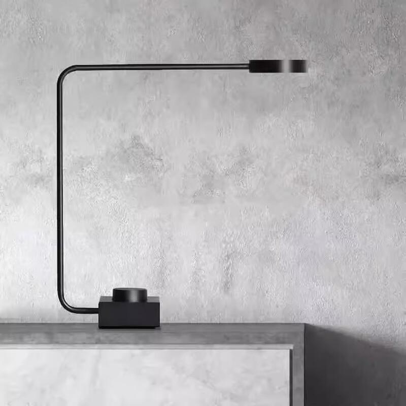 OEING Eye-Protection Desk Lamp
OEING Eye-Protection Desk Lamp