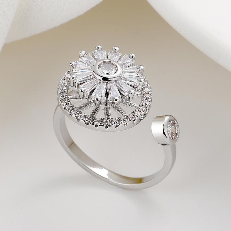 Simple Spinning Lucky Leaf Ring Open Adjustable Minimalist Ring For Index Finger Fashion Micro-Set Zircon For Women resizable
Simple Spinning Lucky Leaf Ring Open Adjustable Minimalist Ring For Index Finger Fashion Micro-Set Zircon For Women resizable