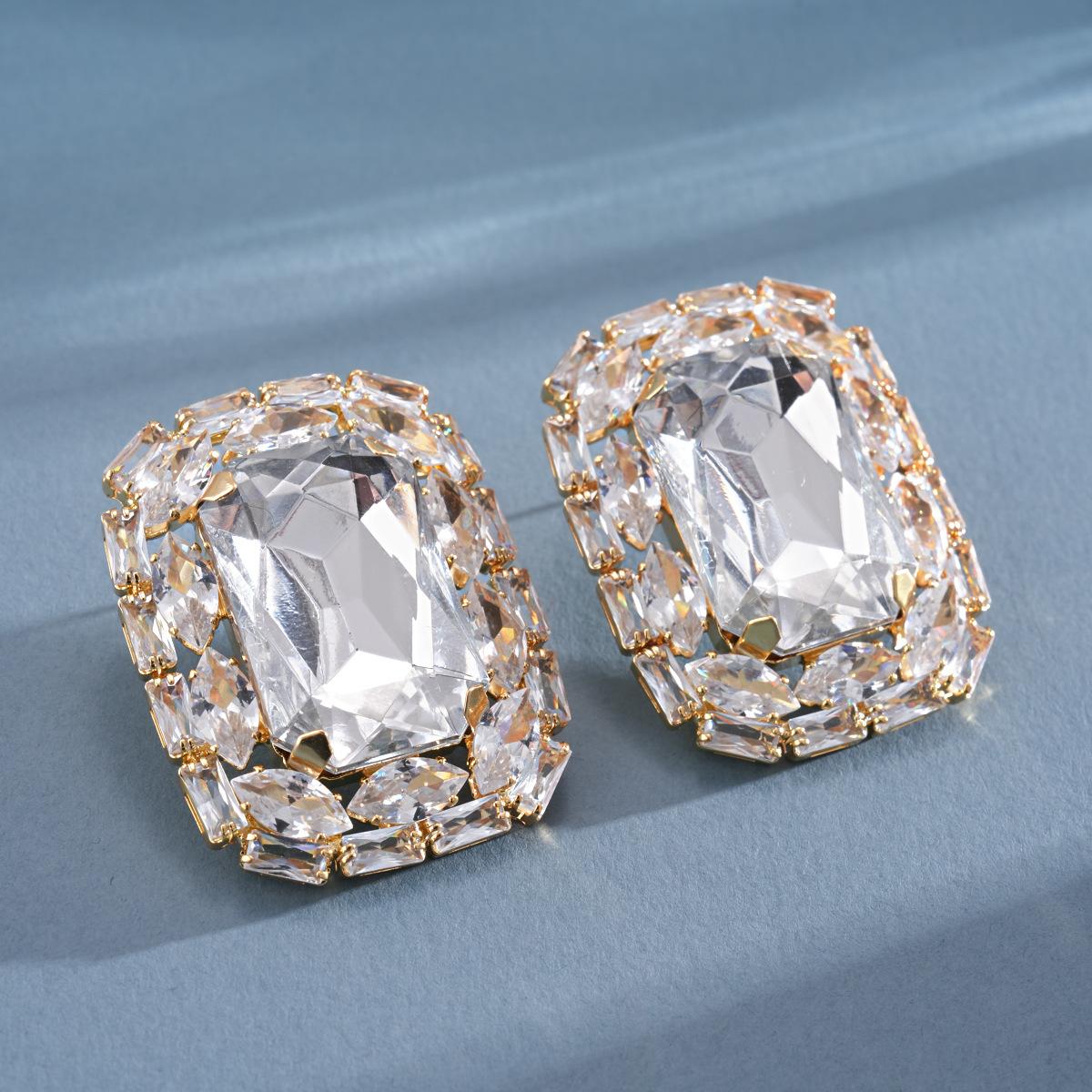 DIGADAGU Alloy Rhinestone Geometric Stud Earrings New Simple Exaggerated Earrings Women Party Zircon Accessories золотистий
DIGADAGU Alloy Rhinestone Geometric Stud Earrings New Simple Exaggerated Earrings Women Party Zircon Accessories золотистий