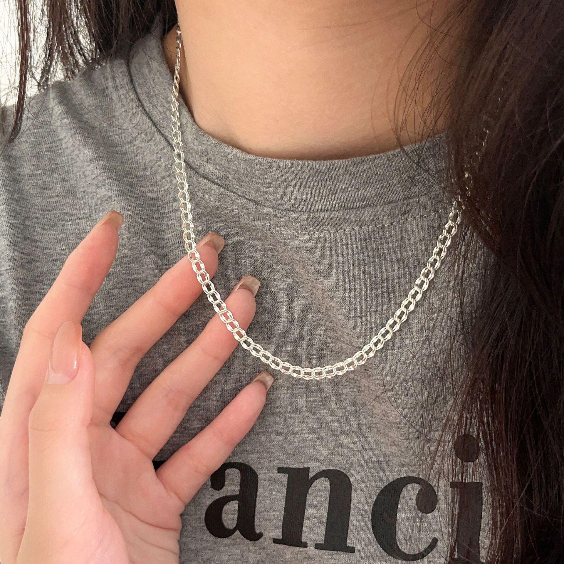Yinruitai S925 Sterling Silver Snake Bone Necklace - Versatile, High-End Jewelry
Yinruitai S925 Sterling Silver Snake Bone Necklace - Versatile, High-End Jewelry