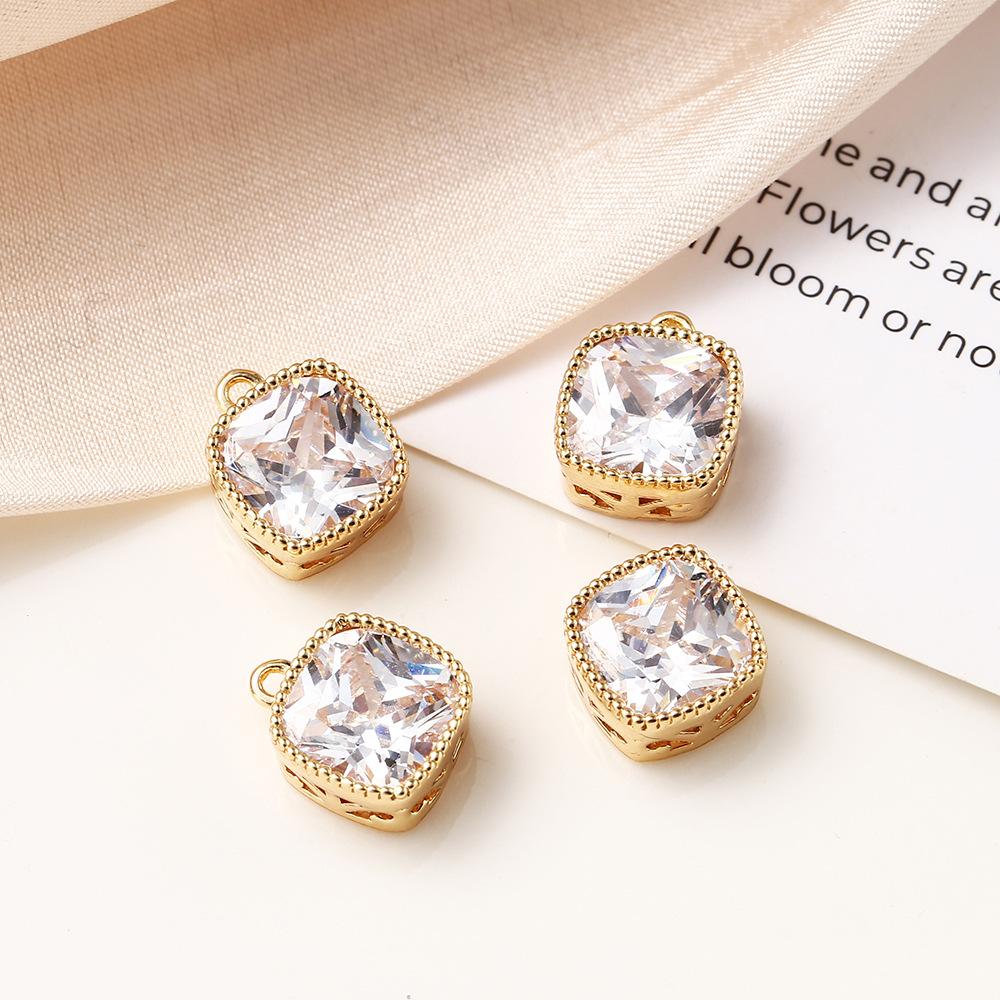 Hollow Crystal Three-Dimensional Square Pendant Diy Earrings Necklace Pendant Jewelry Accessories Bracelet Pendant
Hollow Crystal Three-Dimensional Square Pendant Diy Earrings Necklace Pendant Jewelry Accessories Bracelet Pendant